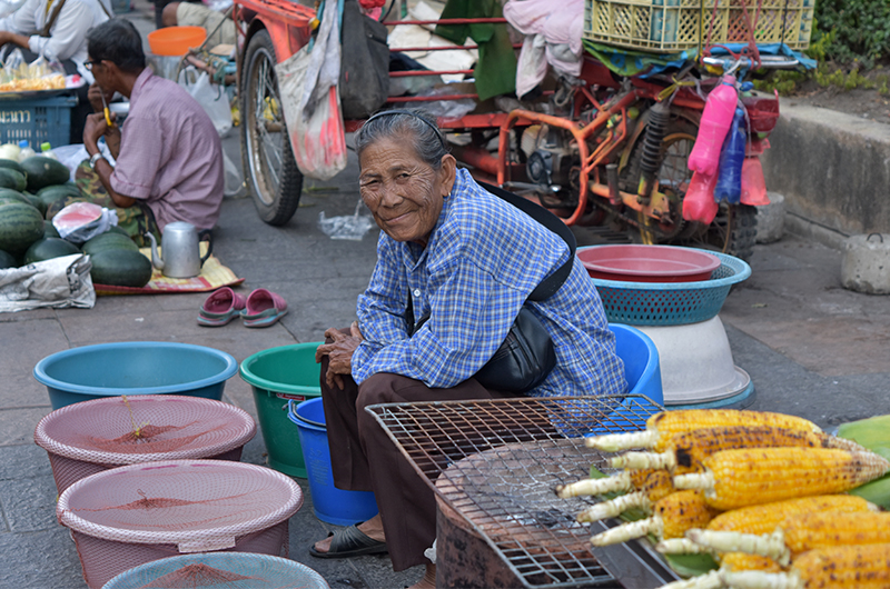 authentic-market-Thailand-lifestyle